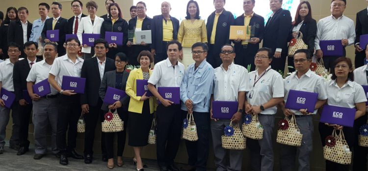 กนอ.มอบธงขาว-ดาวเขียว ปี62 และ 67 โรงงานรับมอบธงขาว-ดาวทอง ต่อเนื่องเป็นปีที่ 6