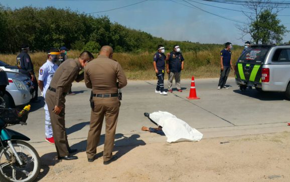 หึงโหดผัวเก่าแทงแฟนใหม่เมียดับก่อนหลบหนีไป