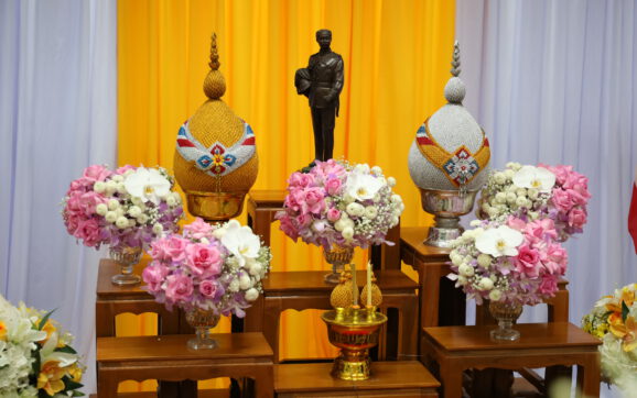 ผวจ.ระยองประกอบพิธีวางพวงมาลา เนื่องในวันปิยะมหาราช
