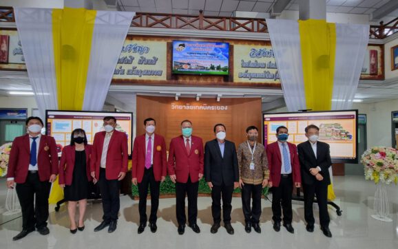 วิทยาลัยเทคนิคระยอง ติดตั้งระบบไฟฟ้าพลังงานแสงอาทิตย์บนหลังคาอาคารเรียน สนับสนุนแผนพลังงานทดแทน