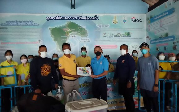 เทศบาลต.ทับมา นำชุมชนทำกิจกรรมครอบครัวสัมพันธ์ เสริมสร้างความรักความอบอุ่นในครอบครัว