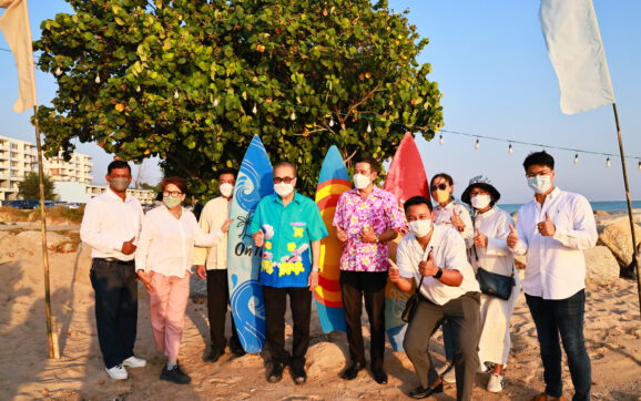 เทศบาลตำบลบ้านฉาง จับมือร้านค้าเปิดงาน สตรีทฟู้ดแอทหาดพยูน กระตุ้นการท่องเที่ยว