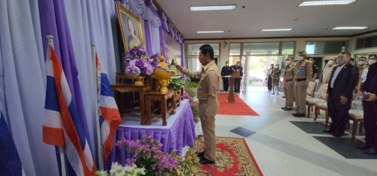จ.ระยองส่งมอบปลากะตักแห้ง อาหารทะเล ตามโครงการตามพระราชดำริฯให้ผู้แทนกองทัพเรือ