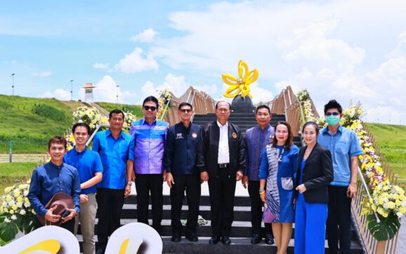 มท.1 เปิดสะพานแขวน จัมปานคร ที่อ่างเก็บน้ำดอกกราย หลัง อบจ.ทุ่มงบ 99 ล้านบาท หวังเป็นแลนด์มาร์คแห่งใหม่ของ จ.ระยอง