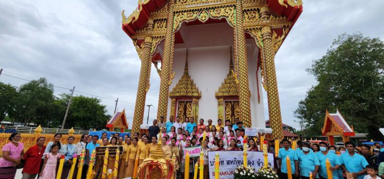 ชาวบ้าน 14 หมู่บ้าน ต.กระแสบน จ.ระยอง แห่เทียนพรรษานำถวายวัด มุ่งส่งเสริมอนุรักษ์สืบทอดวัฒนธรรมอันดีงาม