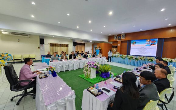 ผู้ว่าฯระยอง เปิดประชุม คกก.ร่วมภาครัฐและเอกชน เพื่อพัฒนาและแก้ไขปัญหาทางเศรษฐกิจ จ.ระยอง