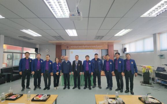 ผู้บริหารสถานศึกษาอาชีวศึกษา นศ.ป.เอก ม.เทคโนโลยีราชมงคลธัญบุรี ศึกษาดูงานด้านระบบความร่วมมือกับสถานประกอบการของวิทยาลัยเทคนิคระยอง