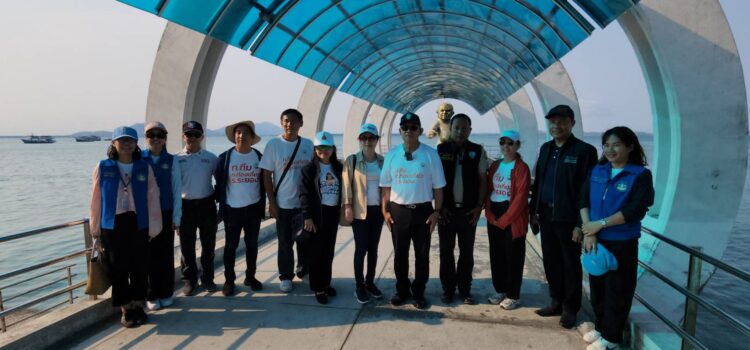 รองผวจ.ระยอง นำหน่วยงานที่เกี่ยวข้องตรวจสอบท่าเทียบเรือไป-กลับเกาะเสม็ด สร้างความมั่นใจปลอดภัยให้ นทท.ช่วงเทศกาลสงกรานต์