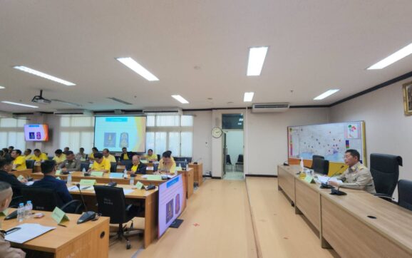 พ่อเมืองระยอง เรียกประชุมหน่วยงานที่เกี่ยวข้องรับมือสถานการณ์อุทกภัยในช่วยฤดูฝน
