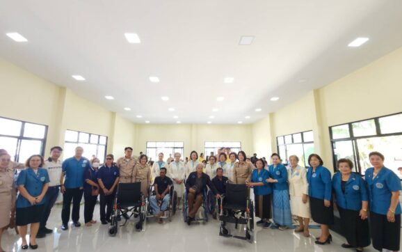 สภาสังคมสงเคราะห์ฯและจ.ระยอง เลี้ยงอาหารกลางวันเด็กในบ้านพักเด็กและครอบครัว จ.ระยอง