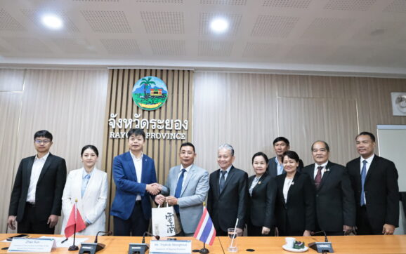 ประธานสภาประชาชนเขตกวนตู้ นครคุณหมิง เข้าพบพ่อเมืองระยอง เจรจาความร่วมมือด้านเศรษฐกิจการค้า และการลงทุน กับ จ.ระยอง