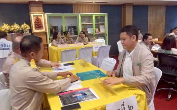 รับสมัครนายกเทศมนตรีตำบลเนินพระ จ.ระยอง วันแรกคึกคัก