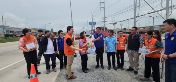 รองผู้ว่าฯระยอง ตรวจเยี่ยมจุดตรวจบริการประชาชนทางถนน ช่วงเทศกาลสงกรานต์ ปี 2568