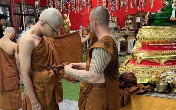 หนุ่ม นศ.เทคนิคระยอง ยอดกตัญญู ถือศีลปฏิบัติธรรมและบวชอุทิศส่วนกุศลส่งดวงวิญญาณแม่