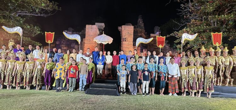 นครราชสีมา จัดงานแสดง แสง สี เสียงประตูชัยบนราชมรรคา แห่งชัยวรมันที่ 7 ยิ่งใหญ่ตระการตา