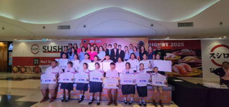 วัฒนธรรมระยอง และวิทยุชุมชนกวีเอฟเอ็ม จับเด็กนักเรียน ประกวดแต่งบทกลอนสุนทรภู่ ชิงเงินรางวัลทุนการศึกษารวม 20,000 บาท