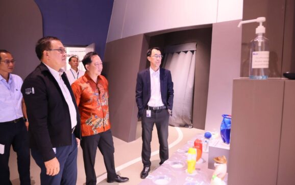 ผู้ว่าฯระยอง ตรวจเยี่ยมการดำเนินงานของท่าเรืออุตสาหกรรมระยอง และการก่อสร้างท่าเรือน้ำลึกมาบตาพุดระยะที่ 3